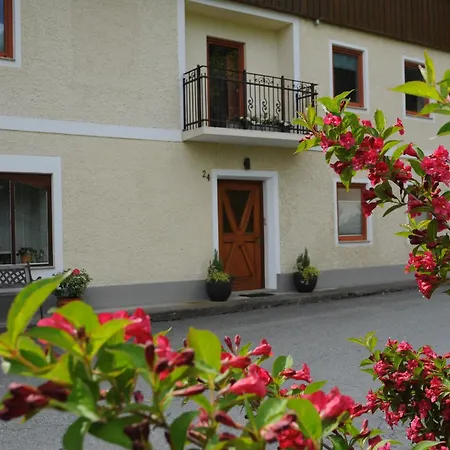 Casa de hóspedes Gaestehaus Brugger 3*